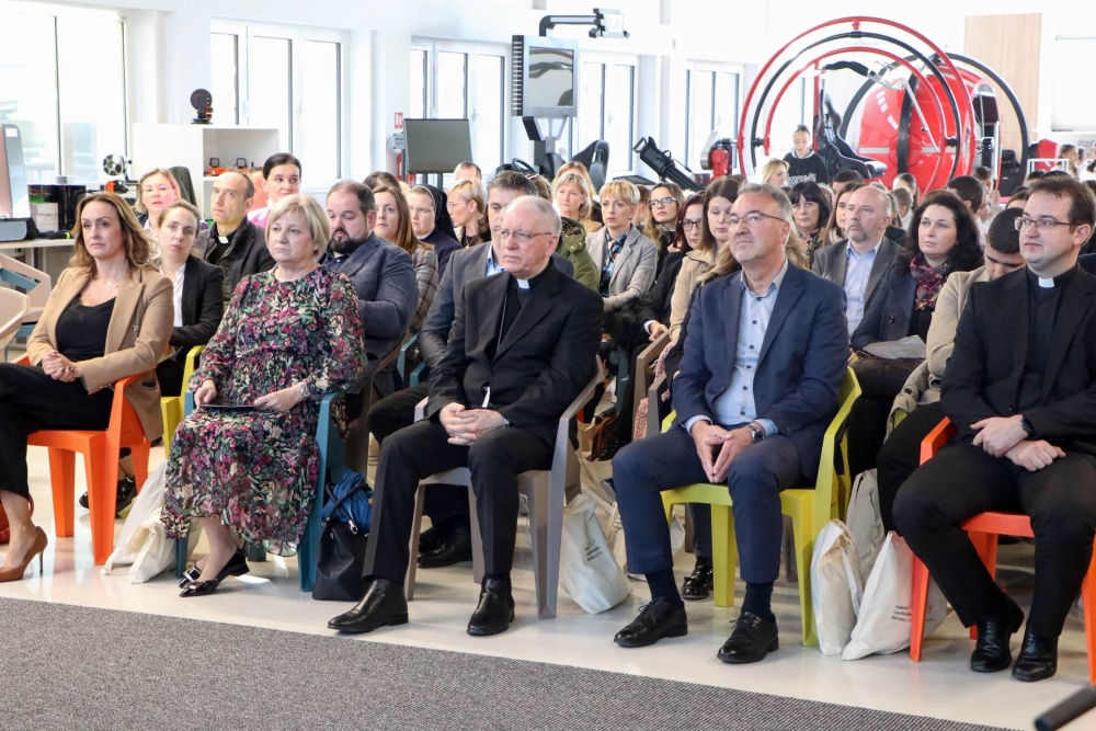 U Novskoj održan nacionalni susret učitelja i drugih odgojno-obrazovnih djelatnika katoličkih škola u okviru projekta „Ready-STEM-Grow“