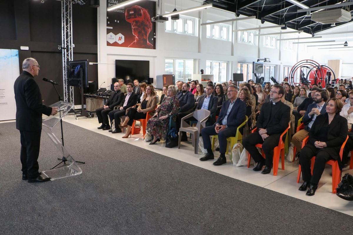 U Novskoj održan nacionalni susret učitelja i drugih odgojno-obrazovnih djelatnika katoličkih škola u okviru projekta „Ready-STEM-Grow“