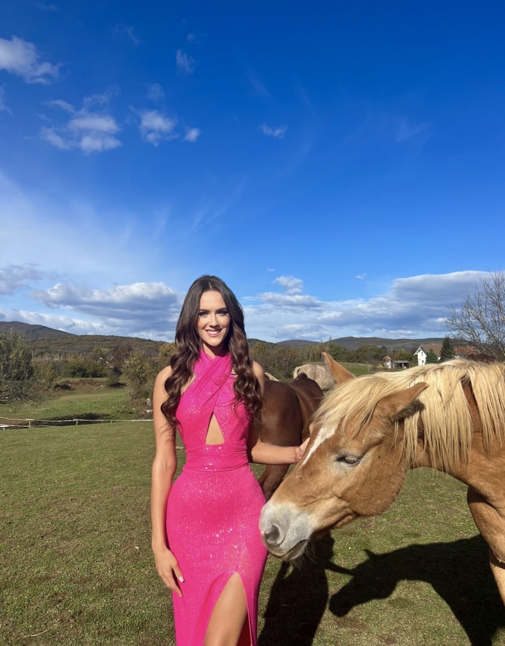 MISS PSŽ LEONA MAROŠI: ’Ako bih je osvojila, lentu Miss Hrvatske bih posvetila svom pokojnom ocu’