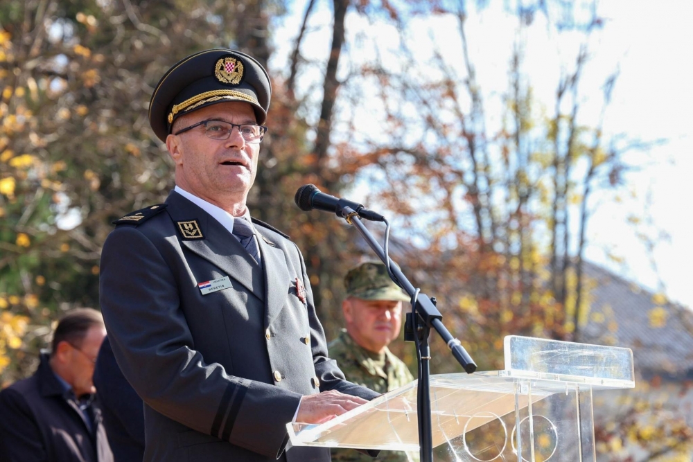 Svečana promocija prvog naraštaja Izobrazbe za prvu dočasničku dužnost: „Danas prestajete biti vođeni i postajete vođe“