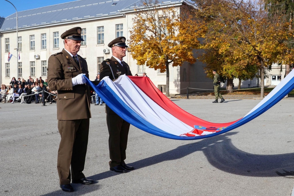 Svečana promocija prvog naraštaja Izobrazbe za prvu dočasničku dužnost: „Danas prestajete biti vođeni i postajete vođe“