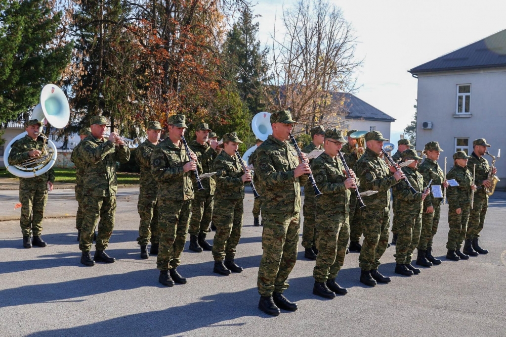 Svečana promocija prvog naraštaja Izobrazbe za prvu dočasničku dužnost: „Danas prestajete biti vođeni i postajete vođe“