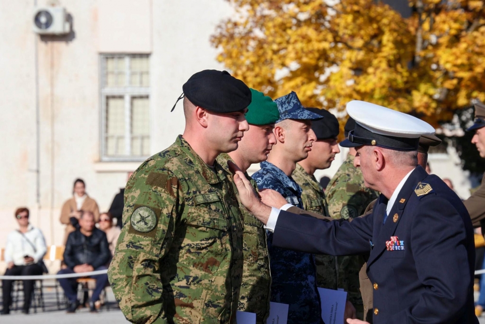 Svečana promocija prvog naraštaja Izobrazbe za prvu dočasničku dužnost: „Danas prestajete biti vođeni i postajete vođe“