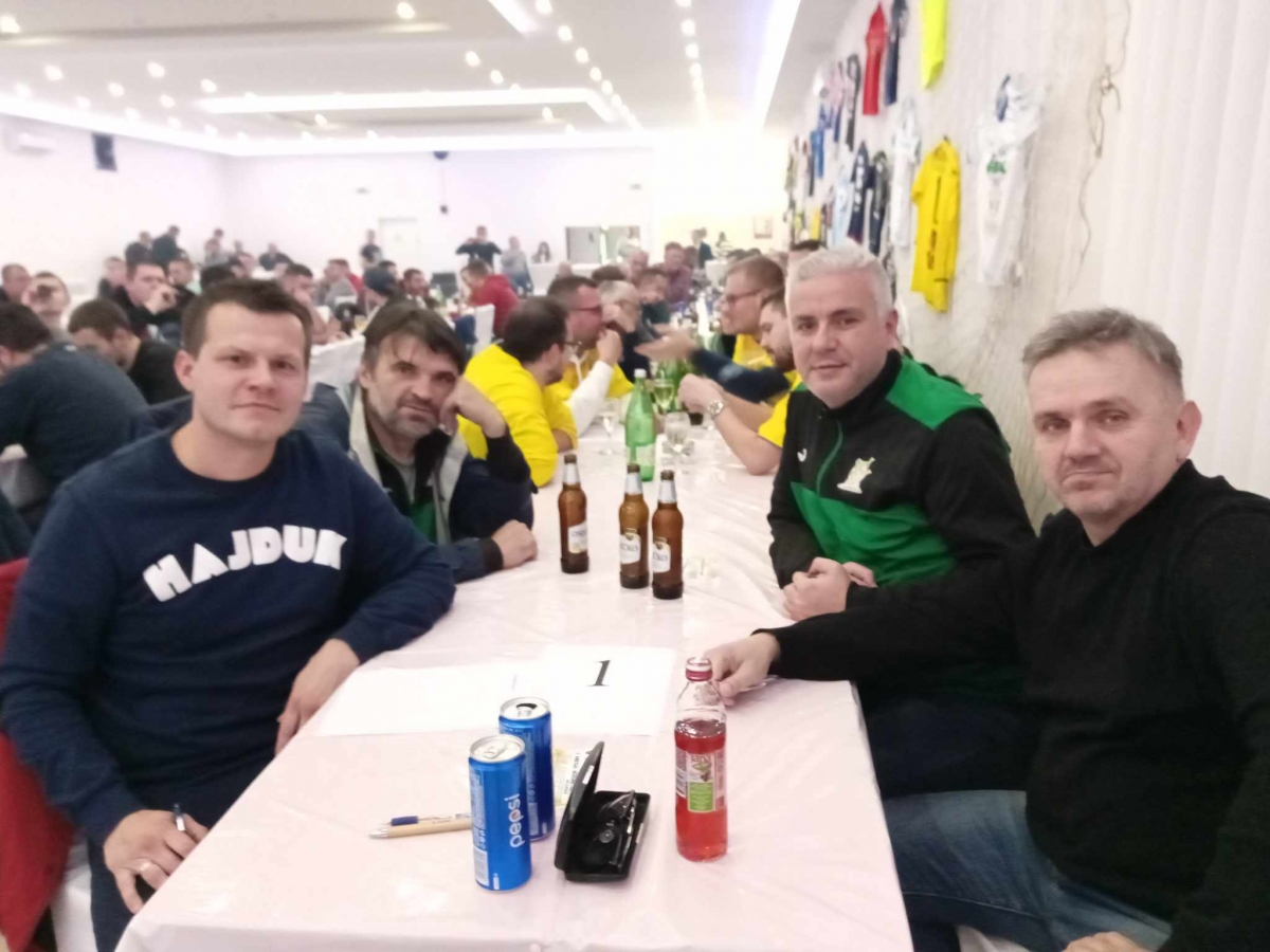 FOTO: Na mega nogometnom kvizu u Zagrađu natjecalo se 26 ekipa, najviše pokazali Osječani