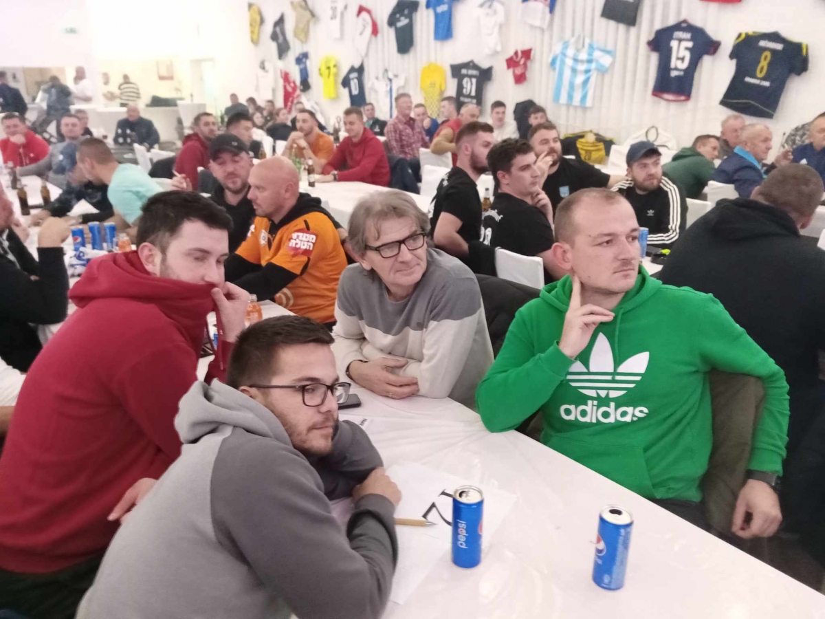 FOTO: Na mega nogometnom kvizu u Zagrađu natjecalo se 26 ekipa, najviše pokazali Osječani