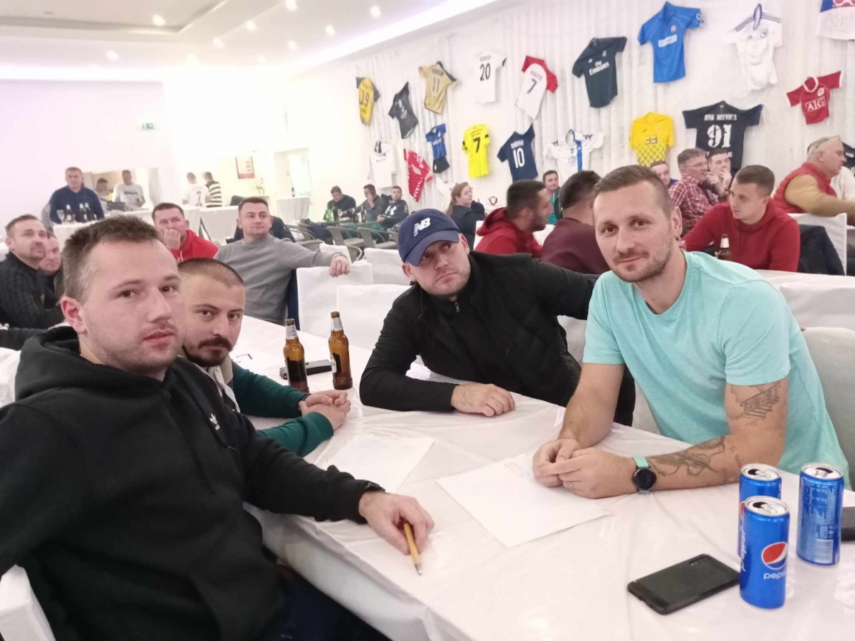 FOTO: Na mega nogometnom kvizu u Zagrađu natjecalo se 26 ekipa, najviše pokazali Osječani