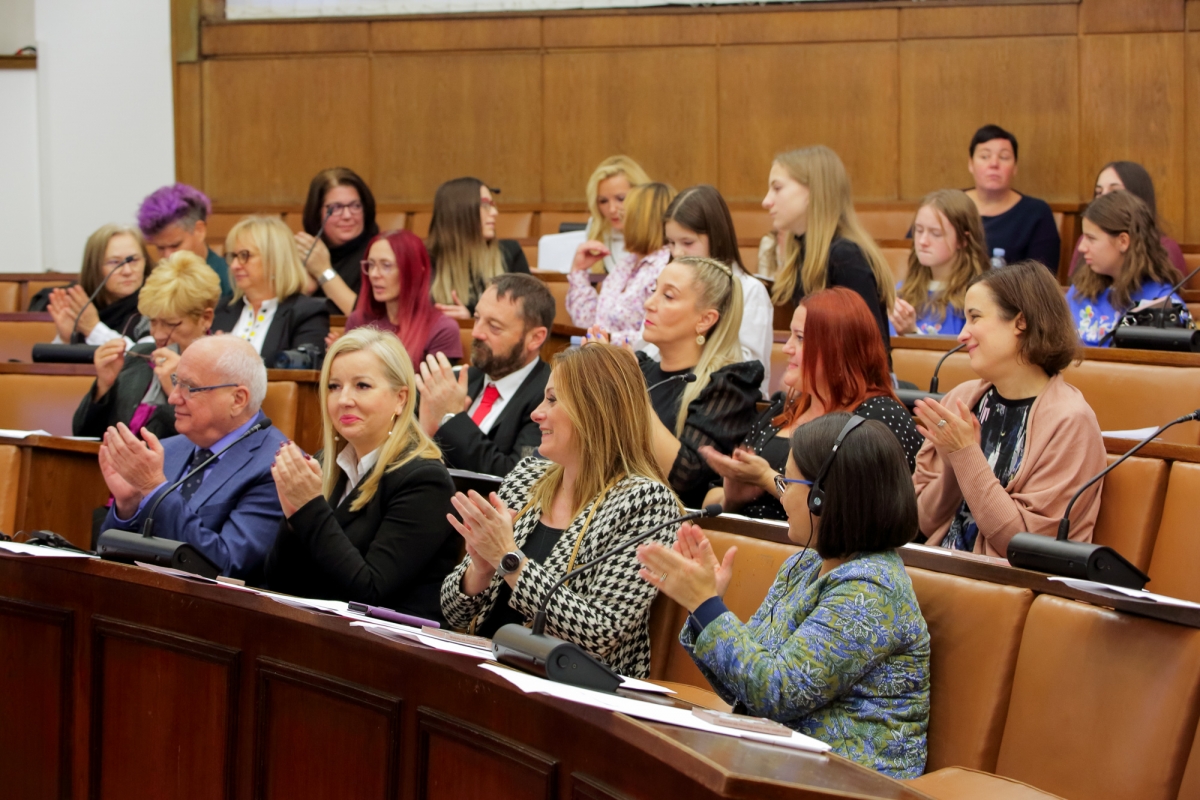 Vijećnici DGV Požega Ines i Patrik u Hrvatskom saboru