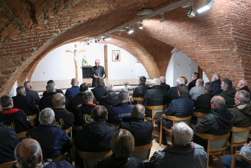 Hrvatski branitelji na prijemu kod biskupa Škvorčevića