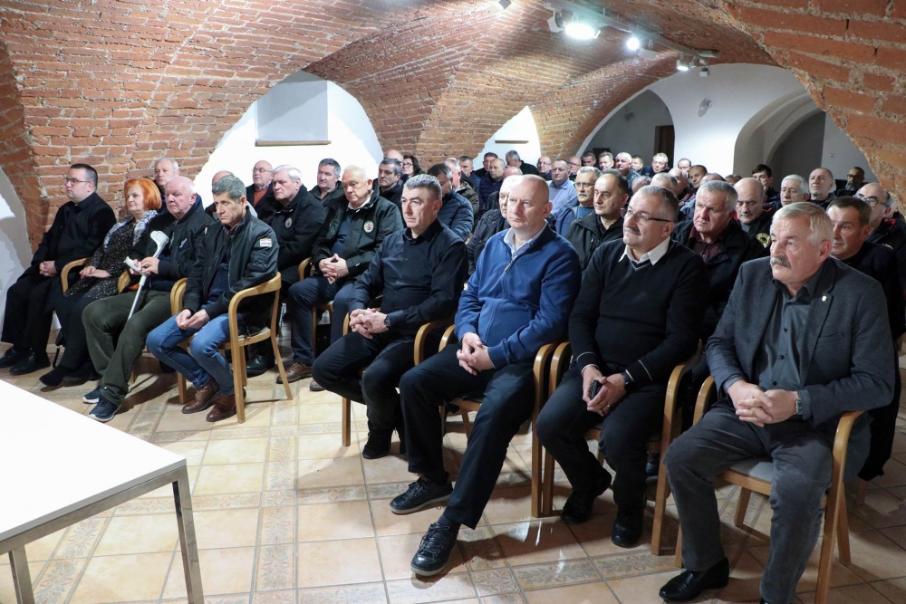 Hrvatski branitelji na prijemu kod biskupa Škvorčevića