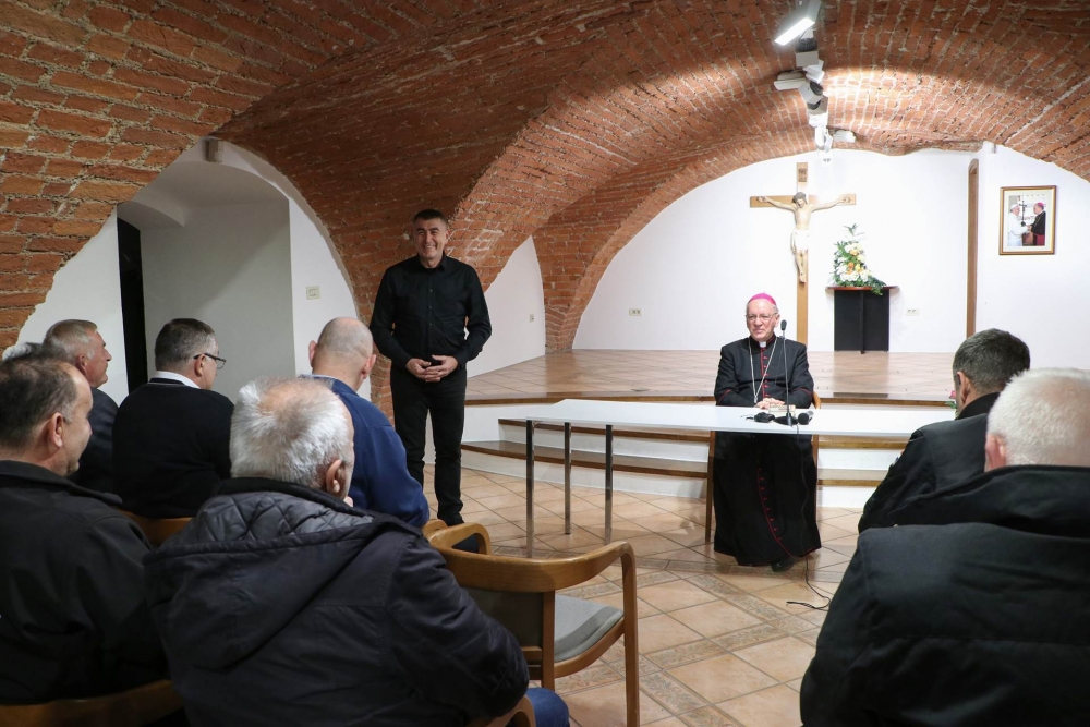 Hrvatski branitelji na prijemu kod biskupa Škvorčevića