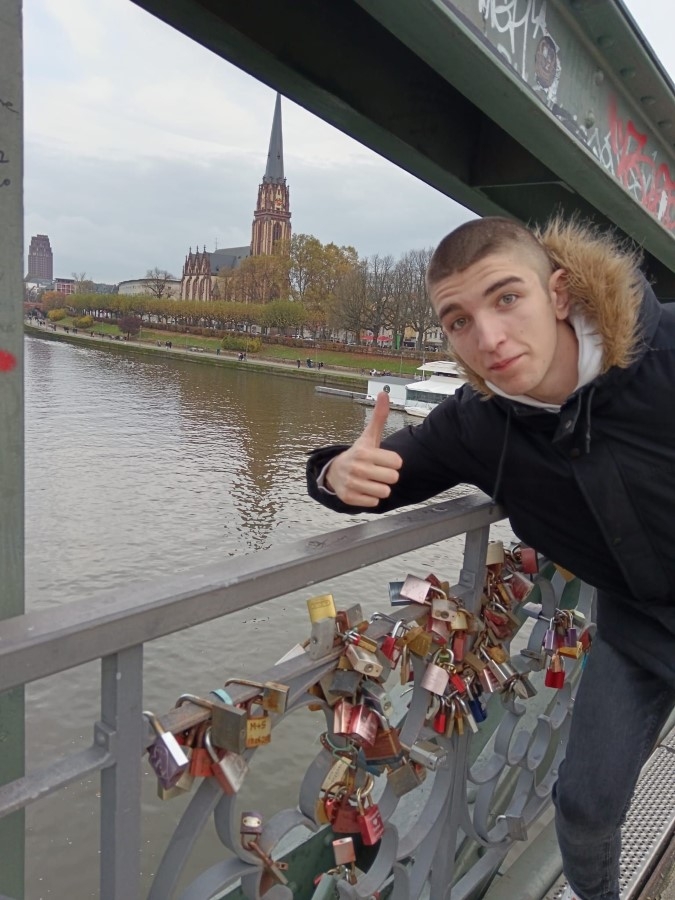 Na mobilnosti u Frankfurtu bili su i požeški učenici Tehničke škole- elektroinstalateri, autolimari i automehatroničari