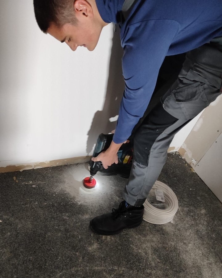 Na mobilnosti u Frankfurtu bili su i požeški učenici Tehničke škole- elektroinstalateri, autolimari i automehatroničari