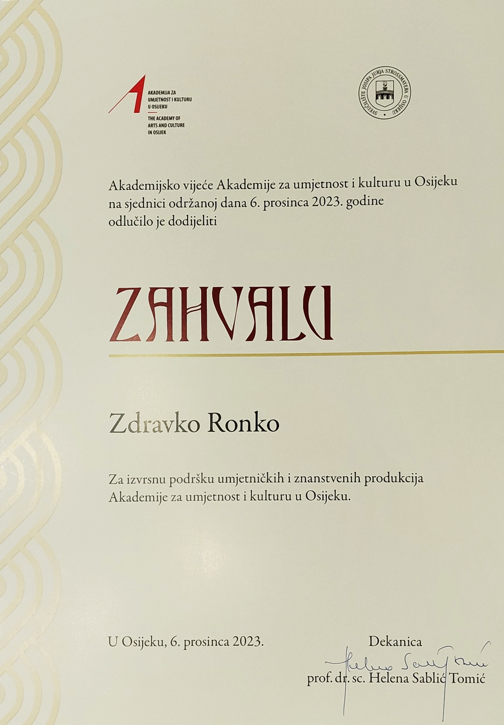Zdravku Ronku uručeno posebno priznanje zaslužnika Akademije za umjetnost i kulturu u Osijeku