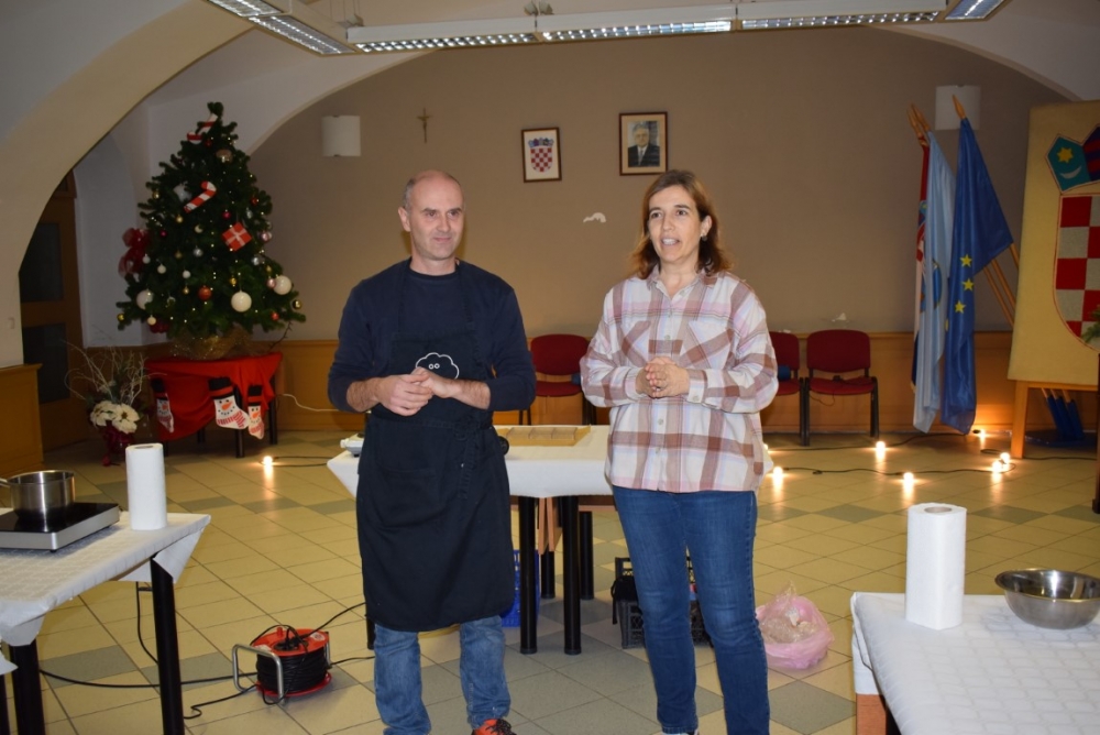 ČOKOLADNA RADIONICA: Pakračani se okušali u izradi pralina