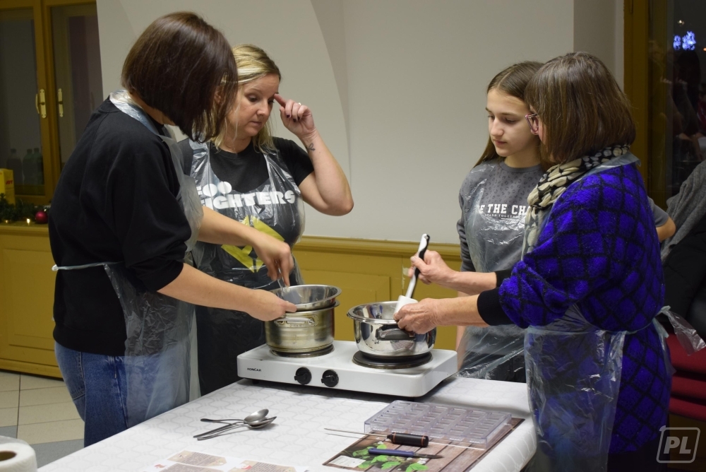 ČOKOLADNA RADIONICA: Pakračani se okušali u izradi pralina