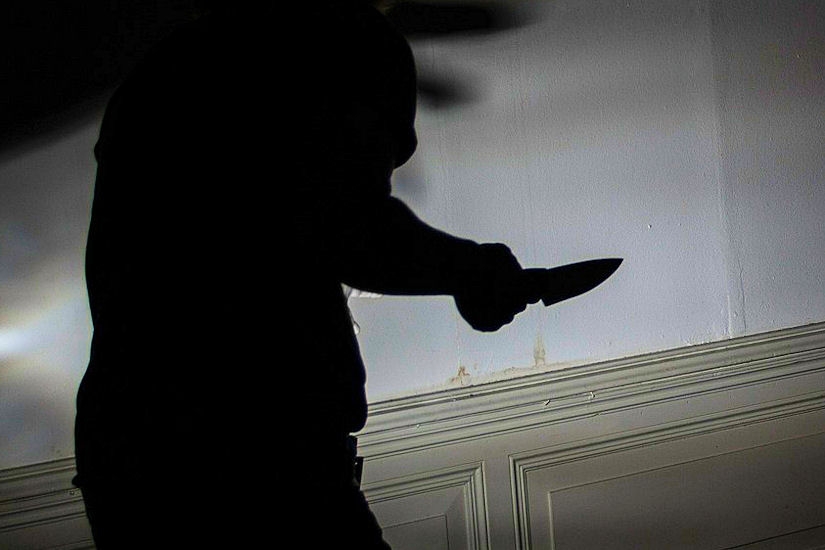 34-godišnjakinja nožem ubola prodavačicu kako bi mogla nešto ukrasti 