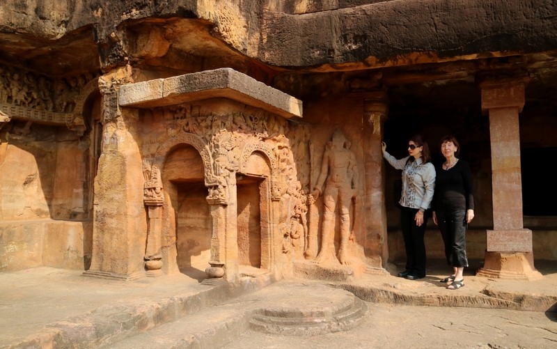 Požeška pjesnikinja Lana Derkač u Antologiji svjetske književnosti objavljenoj u New Yorku