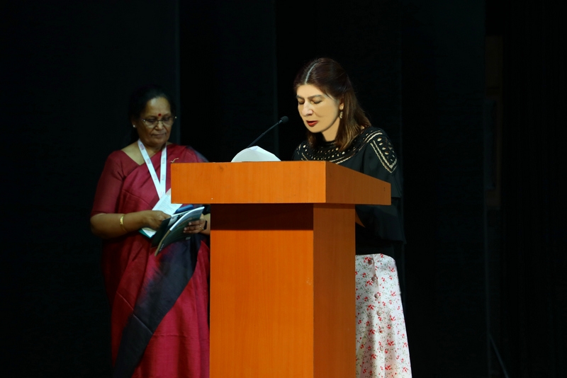 Požeška pjesnikinja Lana Derkač u Antologiji svjetske književnosti objavljenoj u New Yorku