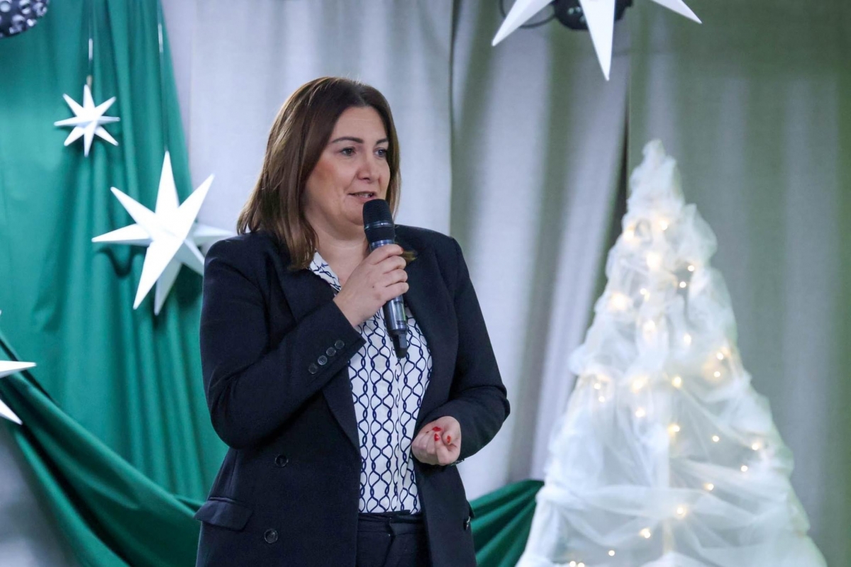 Učenici Osnovne škole Lipik priredbom stavili naglasak na prave božićne vrijednosti