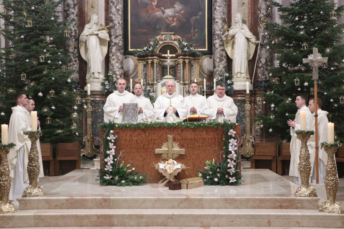 Svetkovina Bogojavljenja u požeškoj Katedrali