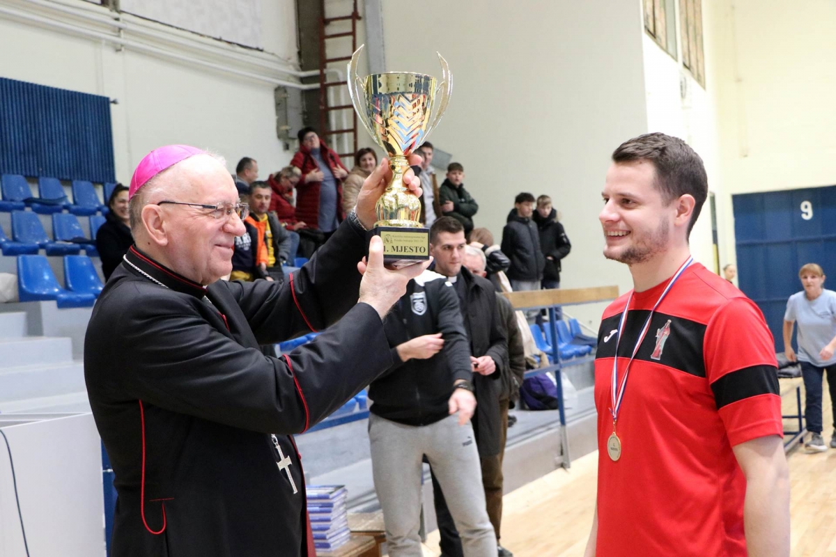 FOTO: Završnica Katoličke malonogometne lige Požeške biskupije