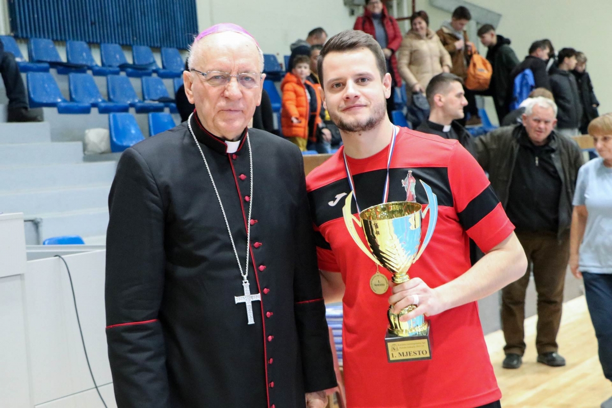 FOTO: Završnica Katoličke malonogometne lige Požeške biskupije