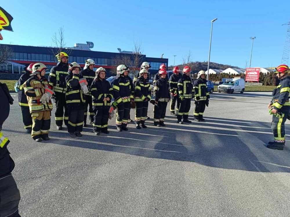 Vatrogasna zajednica PSŽ: Za vatrogasna zvanja uspješno položilo 74 kandidata