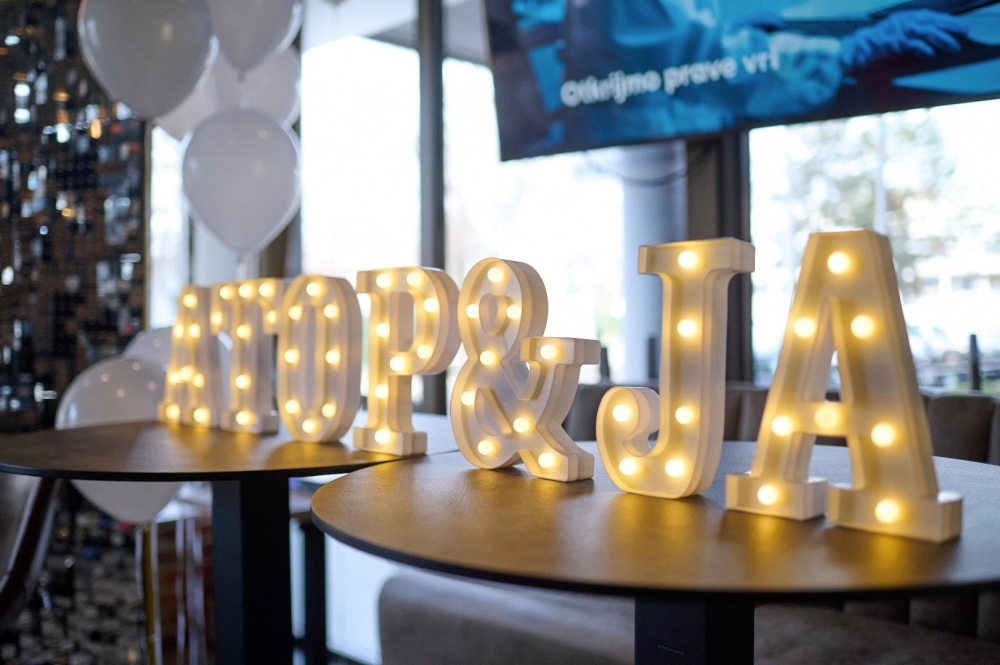 Adele, Kate Middleton i Brad Pitt progovorili su o svojoj borbi s ovim dermatološkim stanjem; Suvremeno liječenje atopijskog dermatitisa nije utopija!