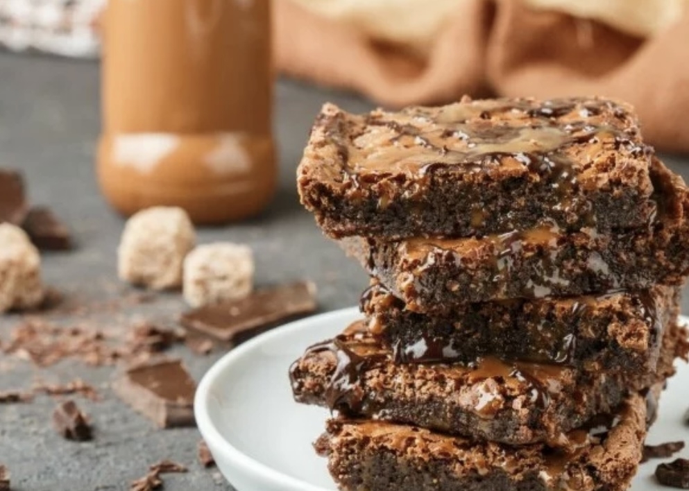 Recept za desert s čokoladom i slanom karamelom koji ćete brzo ispeći