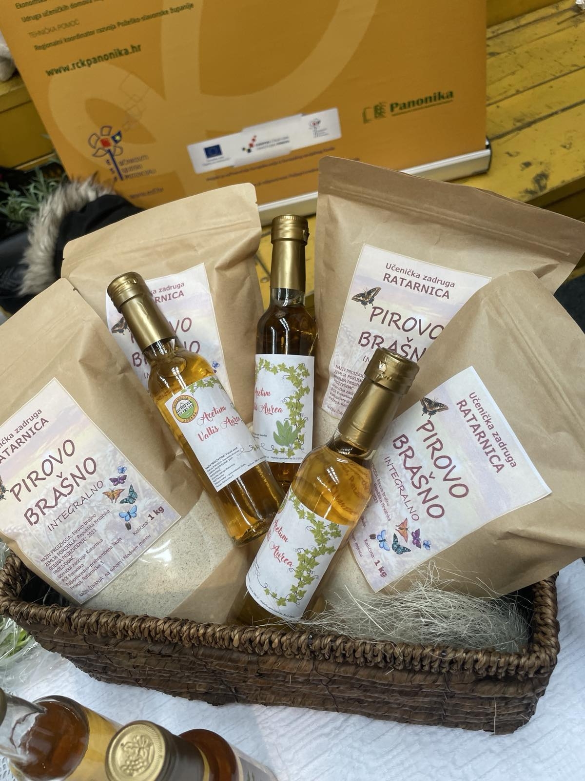 Učeničkoj zadruzi Ratarnica stigao silos za heljdu i pir