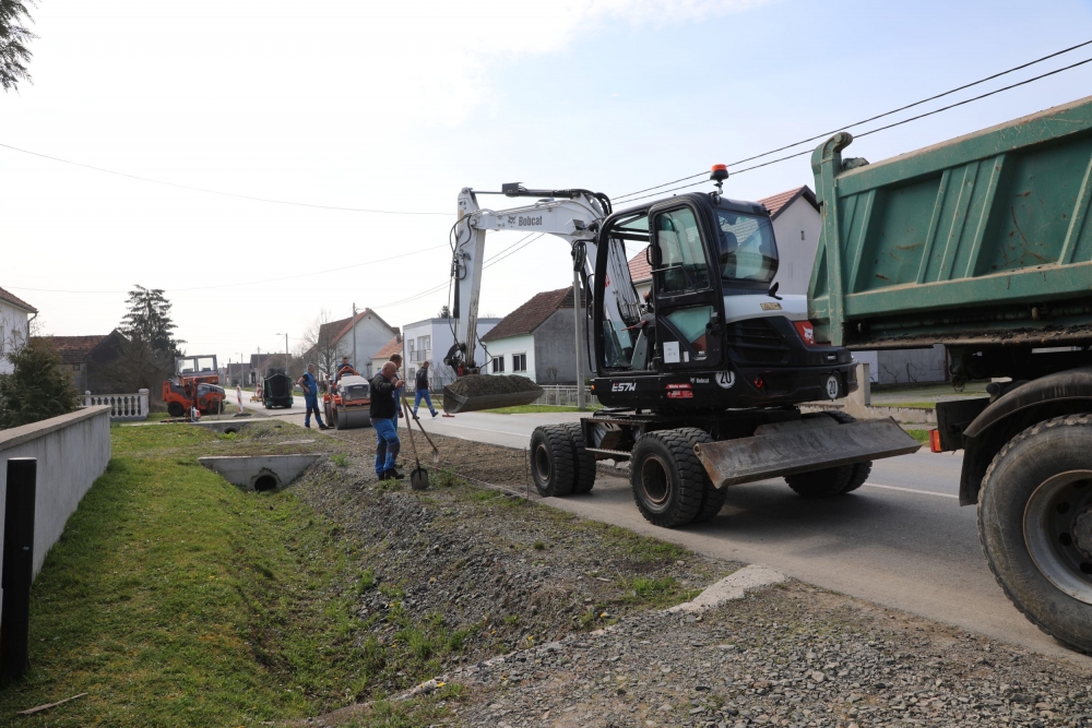 Započela sanacija cestovne infrastrukture – raskinut ugovor s izvođačem radova za Aglomeraciju Pleternica