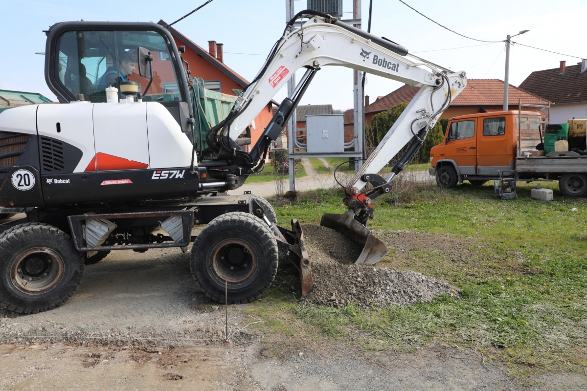 Započela sanacija cestovne infrastrukture – raskinut ugovor s izvođačem radova za Aglomeraciju Pleternica