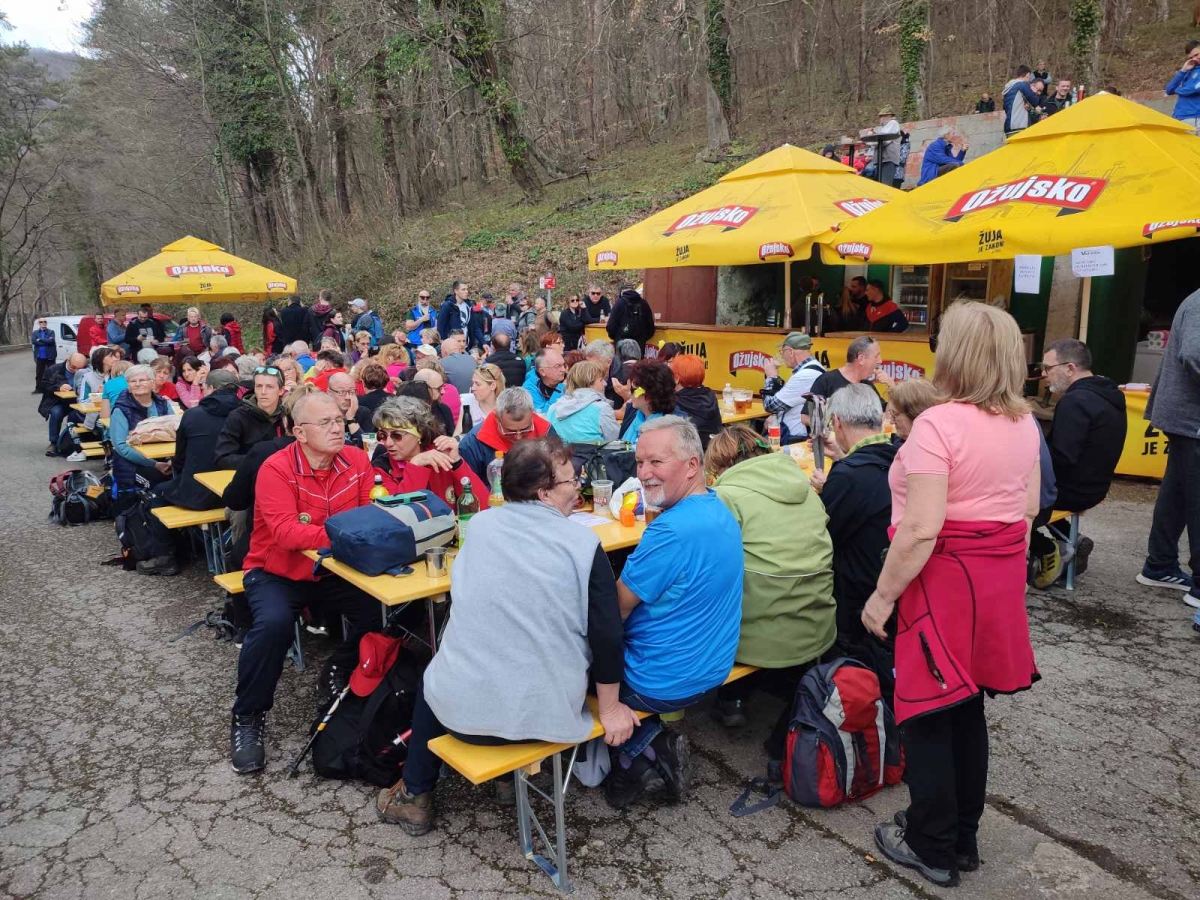 FOTO: Uspješno održani 42. Papučki jaglaci u Velikoj