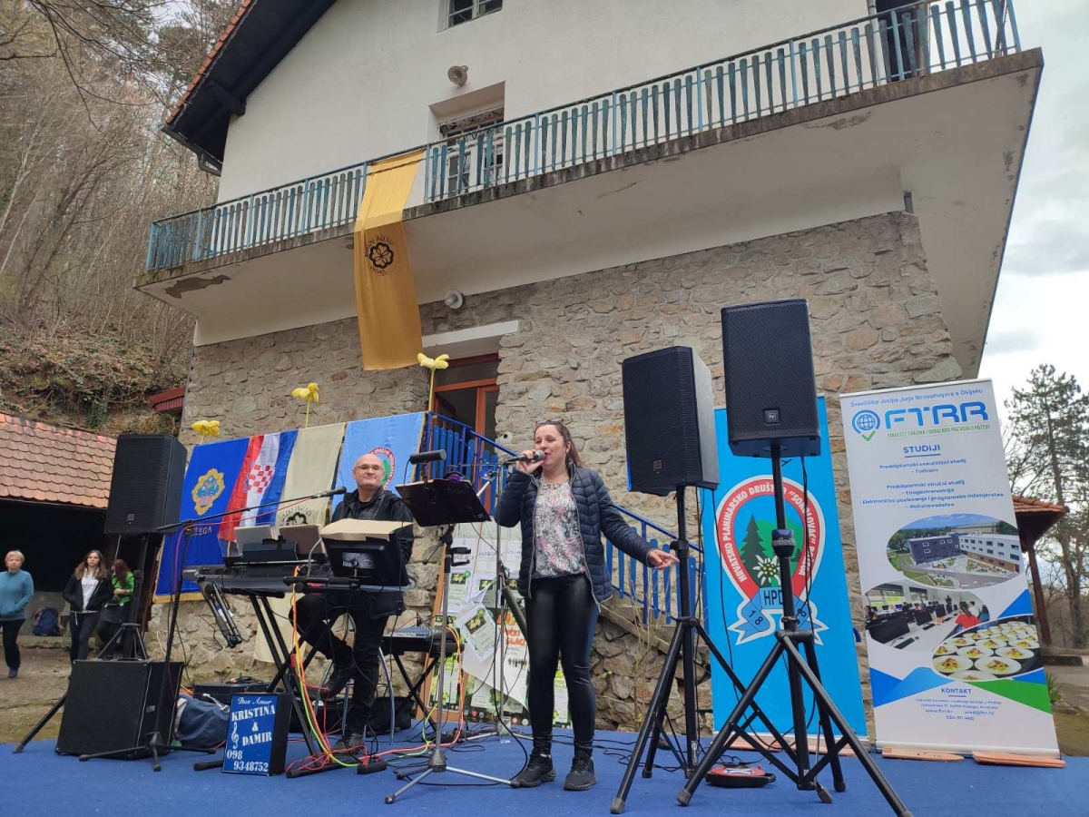 FOTO: Uspješno održani 42. Papučki jaglaci u Velikoj