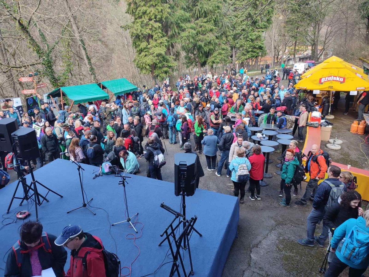 FOTO: Uspješno održani 42. Papučki jaglaci u Velikoj