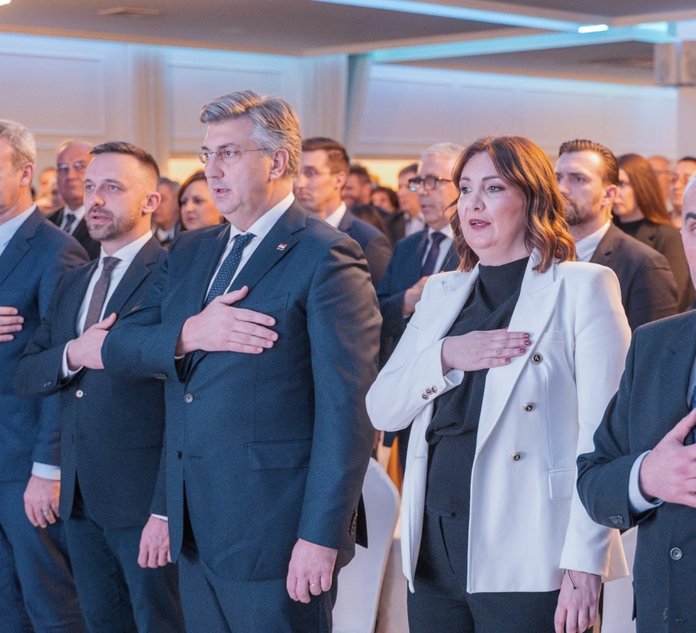 Komentar: Kad dužnosnik završi u stečaju zbog navodnog duga prema državi