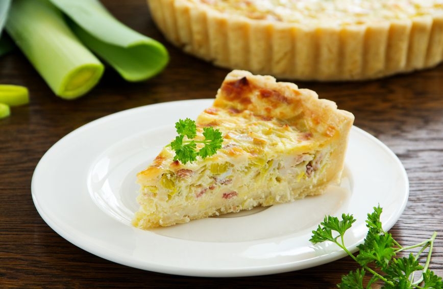 Recept za slanu pitu sa šunkom i mladim lukom