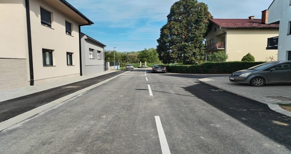 Stižu izbori, a u Pavičićevu je stigao i novi asfalt