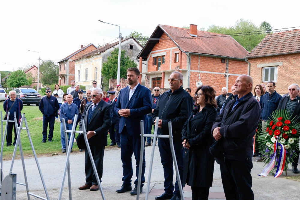 U Ruševu održana komemoracija za žrtve komunističkih zločina