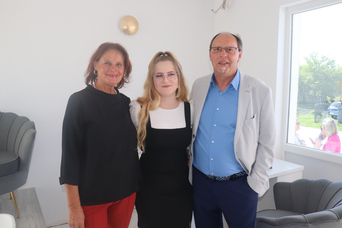 Jelena Meaški ostvarila je svoj san i otvorila salon ljepote u Antunovcu