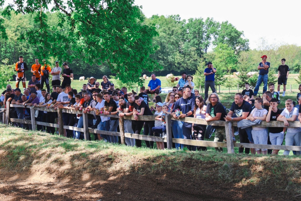 Atraktivne vožnje na Villarama: Otvoreno prvenstvo Hrvatske u motocrossu