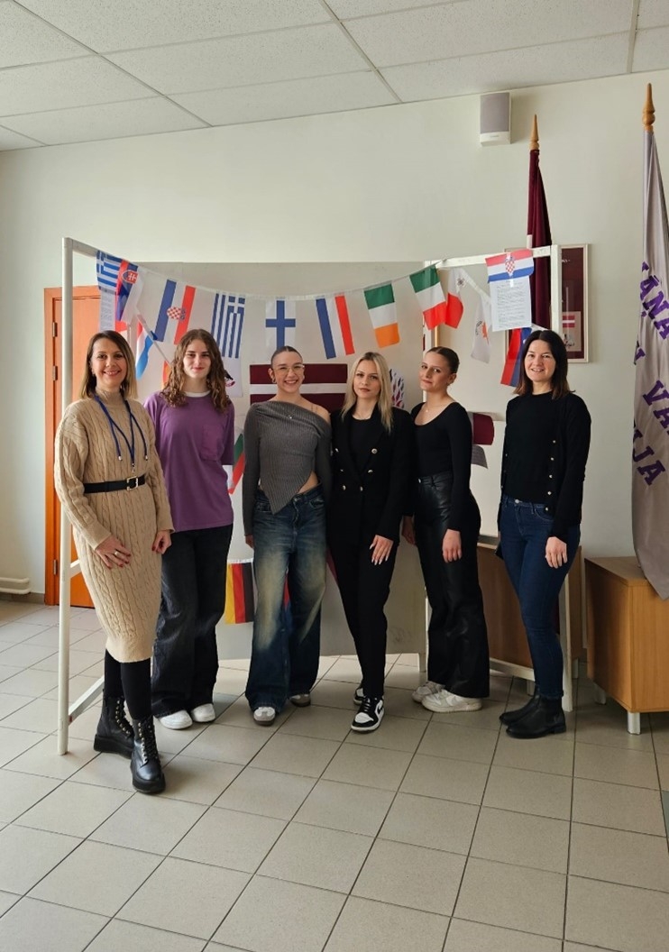 Učenice požeške Ekonomske škole u Latviji predstavljale Muzej bećarca