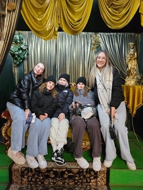 Učenice požeške Ekonomske škole u Latviji predstavljale Muzej bećarca