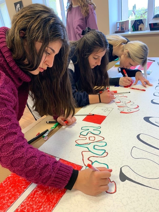 Učenice požeške Ekonomske škole u Latviji predstavljale Muzej bećarca