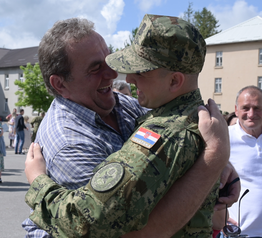 Na vjernost Domovini ponosno prisegnulo 102 ročnica i ročnika Hrvatske vojske