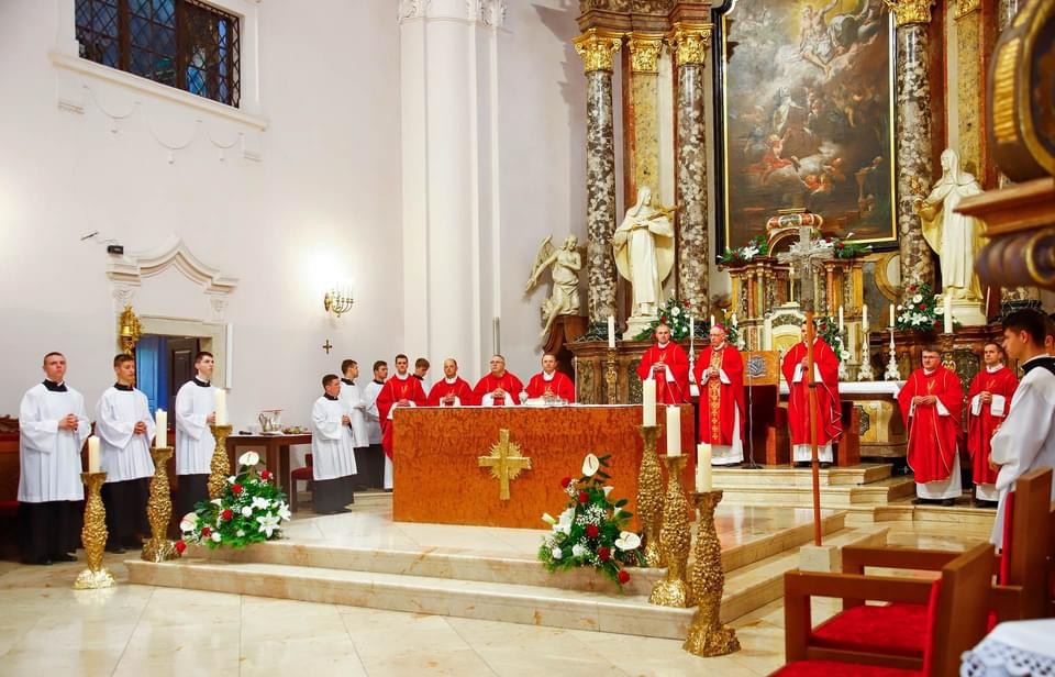 FOTO: Sakrament sv. potvrde u požeškoj Katedrali