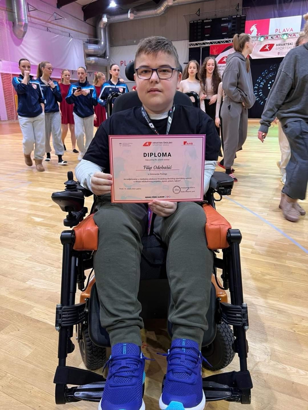 Upoznajte Filipa Odobašića, učenika požeške Gimnazije i školskog novinara koji piše i za HRT