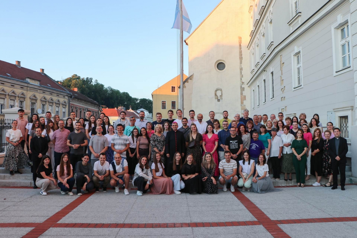 Biskup Martinović se susreo s volonterima sa slavlja biskupskog ređenja