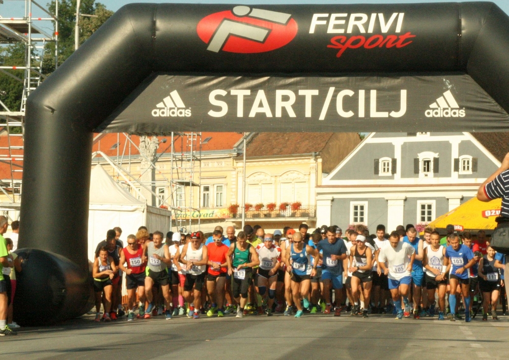 30. rujna održava se 3. Požeški polumaraton, utrka na 5 km te utrke predškolske djece i učenika osnovnih škola