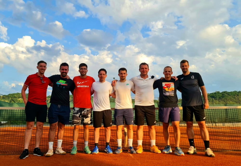 Članovi Teniskog kluba Požega proteklog vikenda su bili uspješni na svim natjecanjima